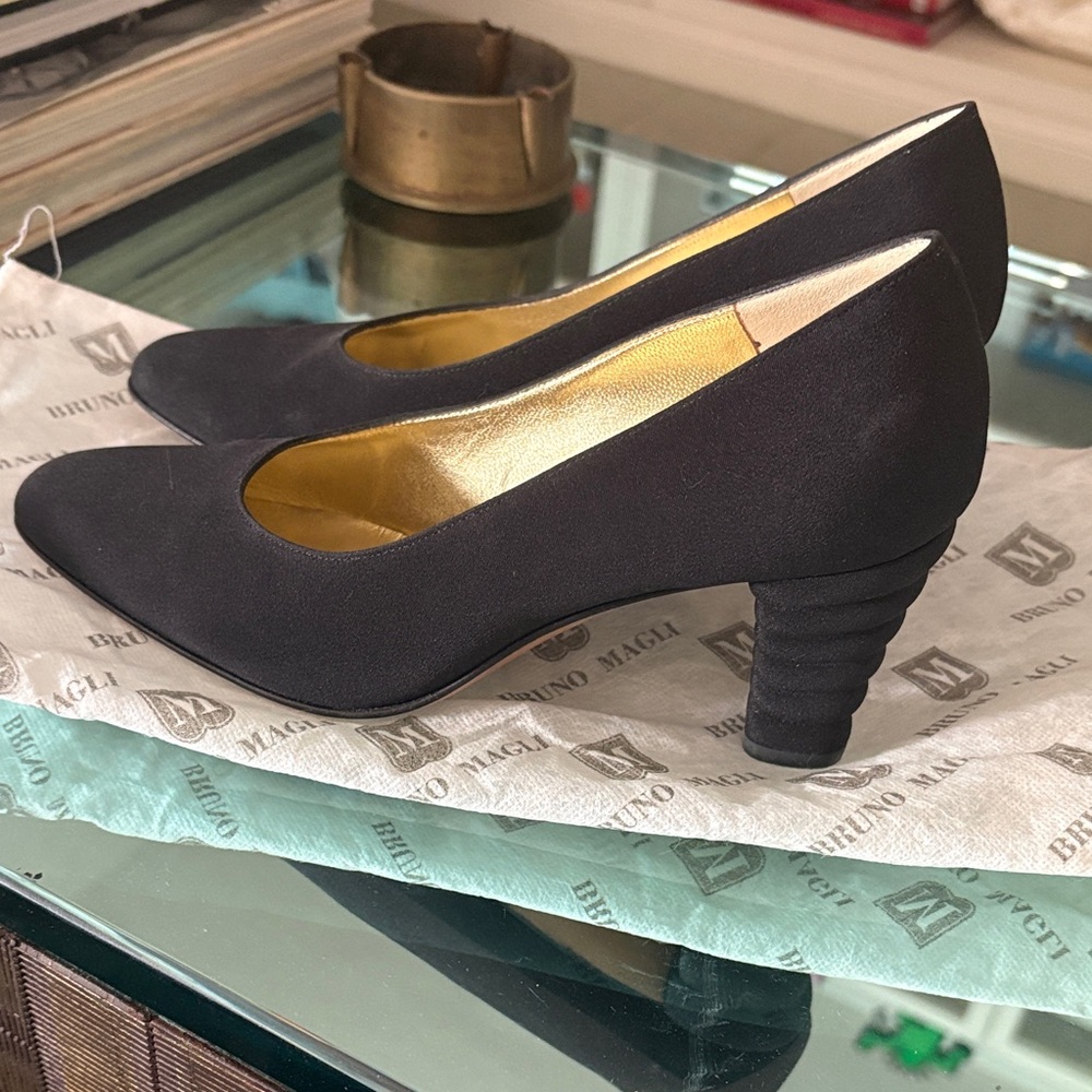 Bruno Magli Black Suede Round-Toe Stacked Heel Pumps